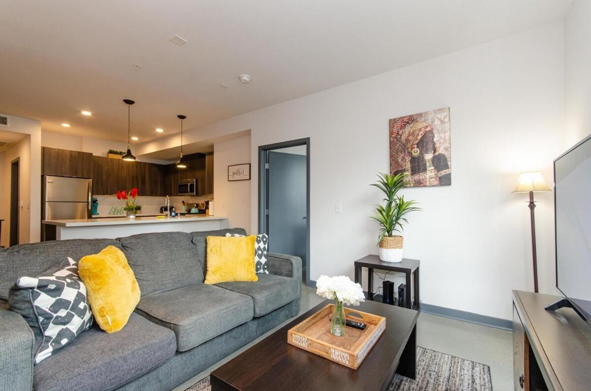 Lovely 3Br Apt With Balcony And Rooftop Pool Plus Views Лос-Анджелес Экстерьер фото